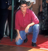 1993-06-28-Hand-And-Footprints-Ceremony-At-Manns-Chinese-Theater-018.jpg