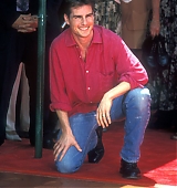 1993-06-28-Hand-And-Footprints-Ceremony-At-Manns-Chinese-Theater-029.jpg