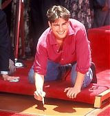 1993-06-28-Hand-And-Footprints-Ceremony-At-Manns-Chinese-Theater-065.jpg