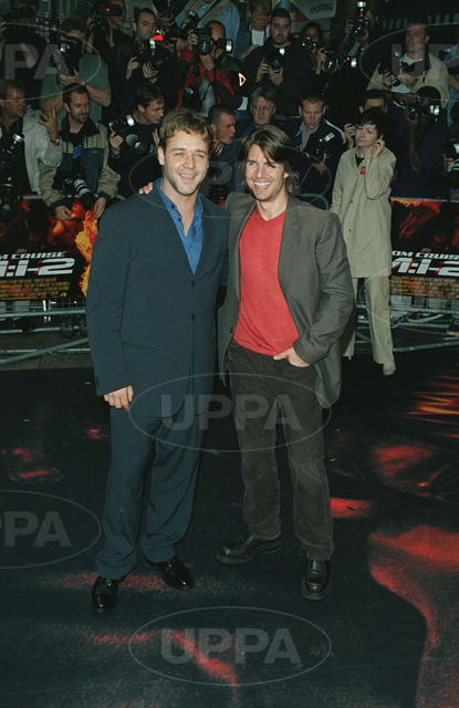 2000-07-04-Mission-Impossible-2-London-Premiere-100.jpg
