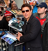 candids-outside-daily-show-with-jon-steward-april16-2013-007.jpg