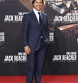 jack-reacher-berlin-premiere-21-2016-451.jpg