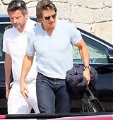 2023-06-24-Candids-of-Tom-at-South-Italy-045.jpg